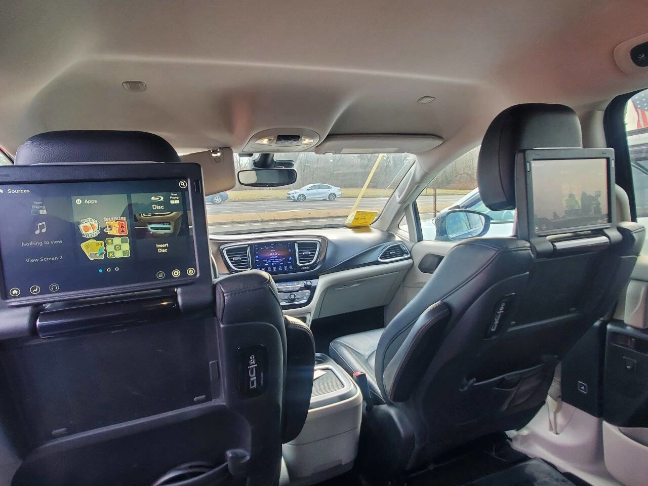 Used 2017 Chrysler Pacifica Touring-L Plus w/ Advanced Safetytec Group image 14