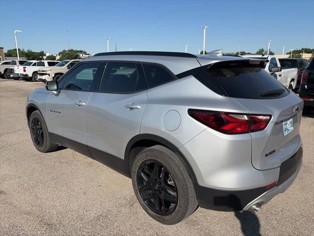 Used 2021 Chevrolet Blazer LT w/ Sound & Technology Package FWD image 4