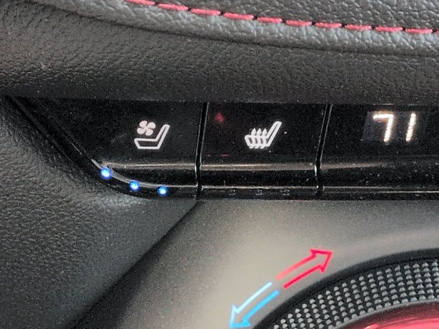 Used 2020 Chevrolet Blazer RS FWD image 25
