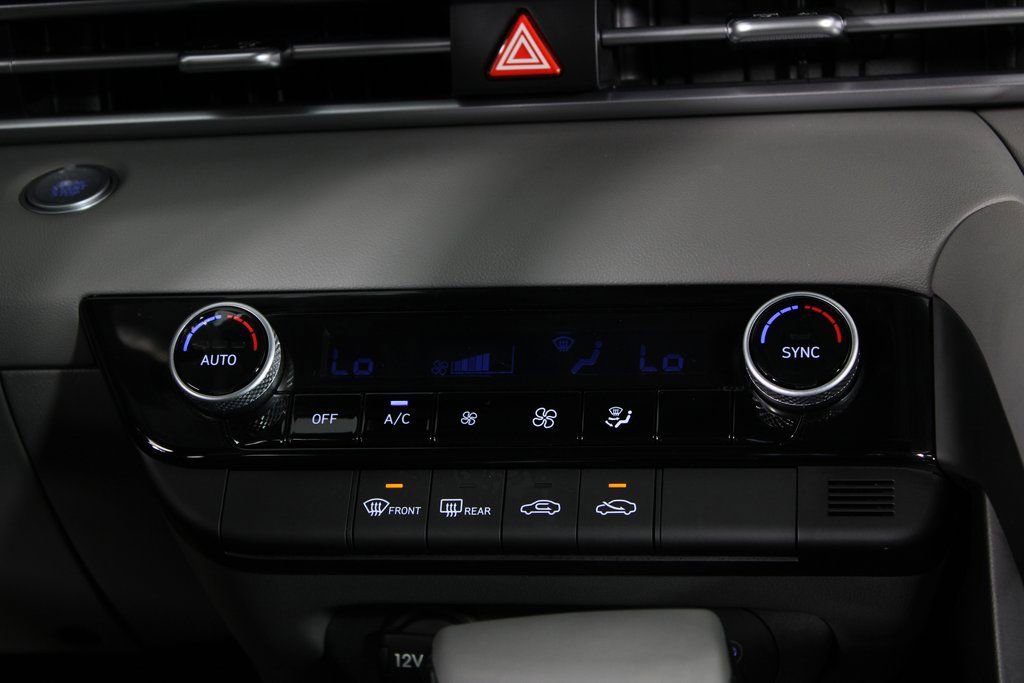 Certified 2025 Hyundai Elantra Sport image 16