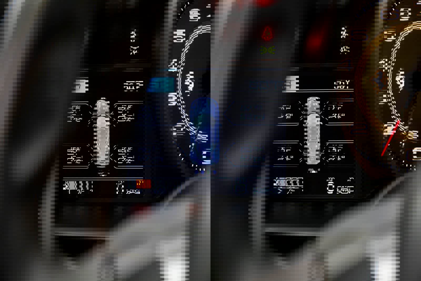 Used 2018 Ferrari 488 GTB image 34