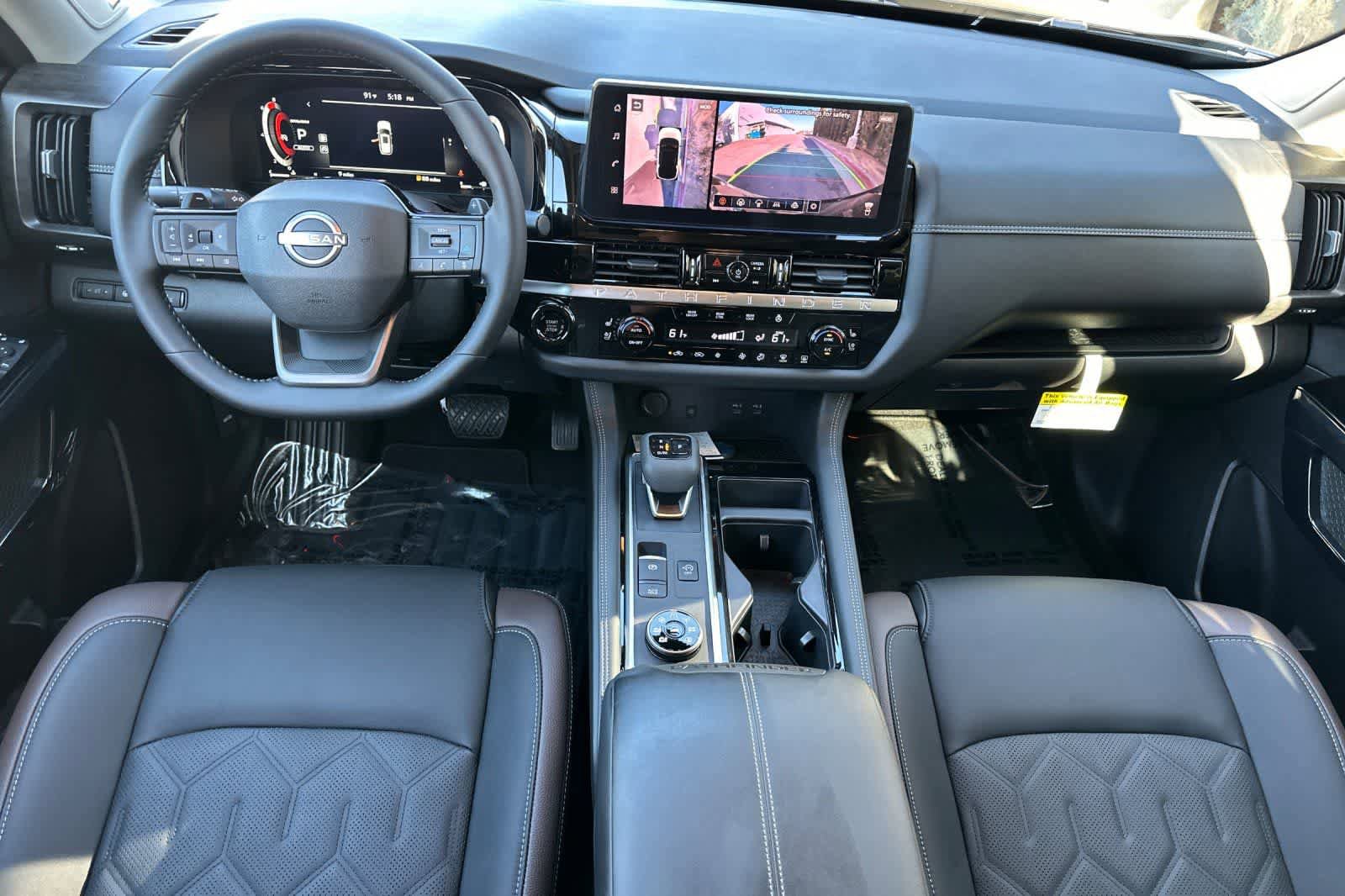 New 2026 Nissan Pathfinder Platinum image 4