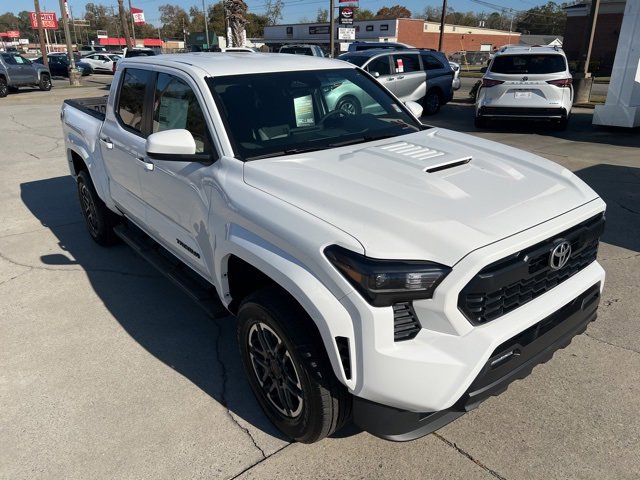 New 2025 Toyota Tacoma TRD Sport image 5