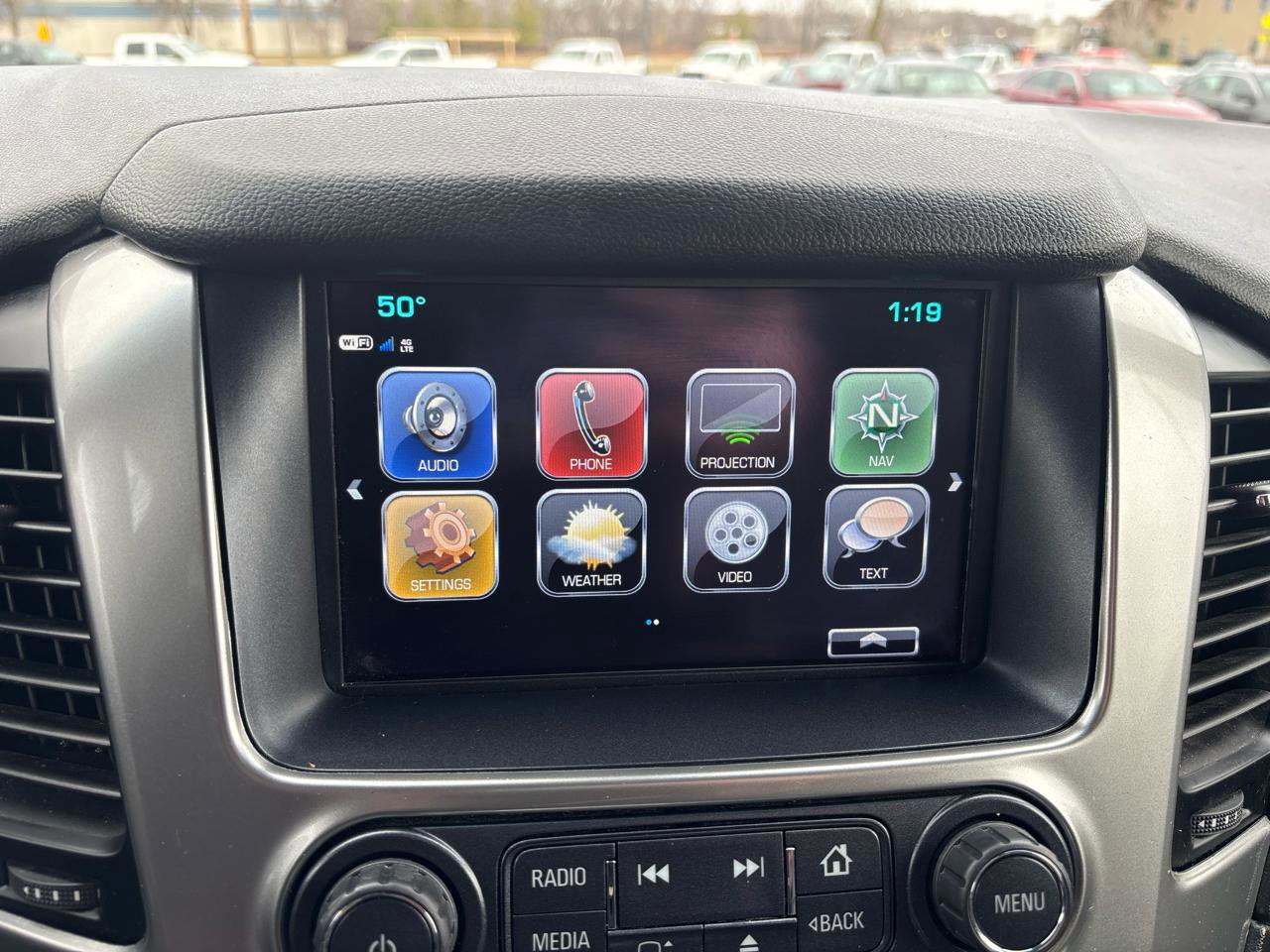 Used 2019 Chevrolet Suburban Premier AWD/4WD image 25