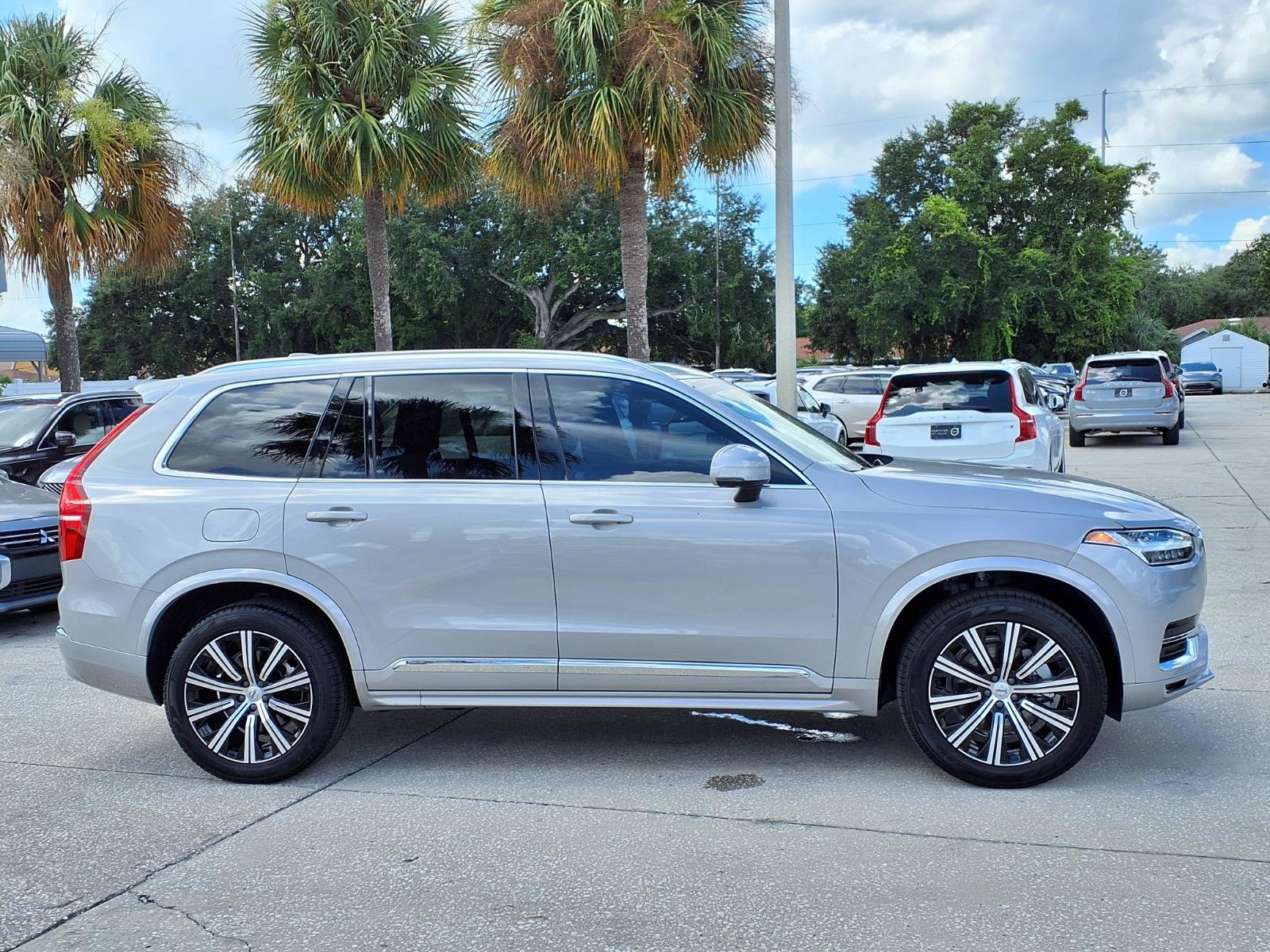 Certified 2025 Volvo XC90 B5 Core AWD/4WD image 8
