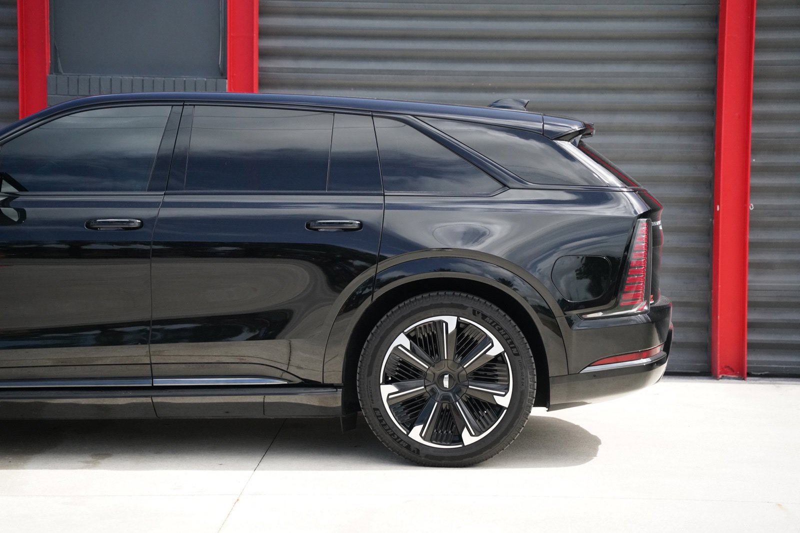 Used 2025 Cadillac Escalade IQ Sport 2 AWD/4WD image 10