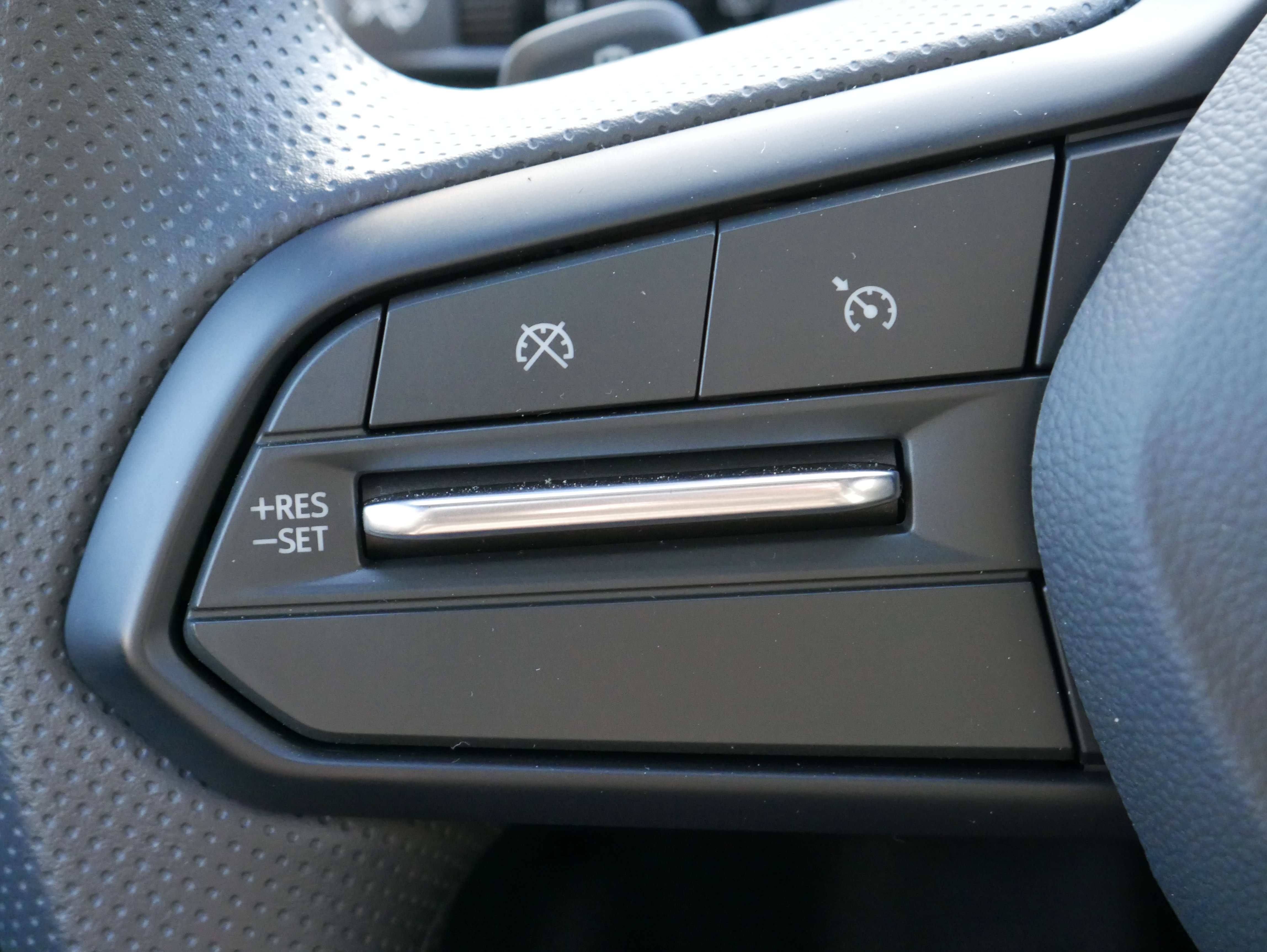 New 2025 Chevrolet Blazer EV AWD Police w/ Remote Keyless Entry Package image 22