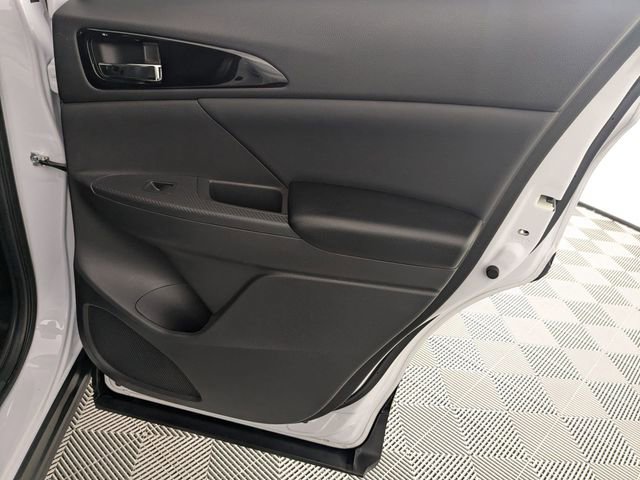 Used 2024 Mitsubishi Eclipse Cross SE image 32