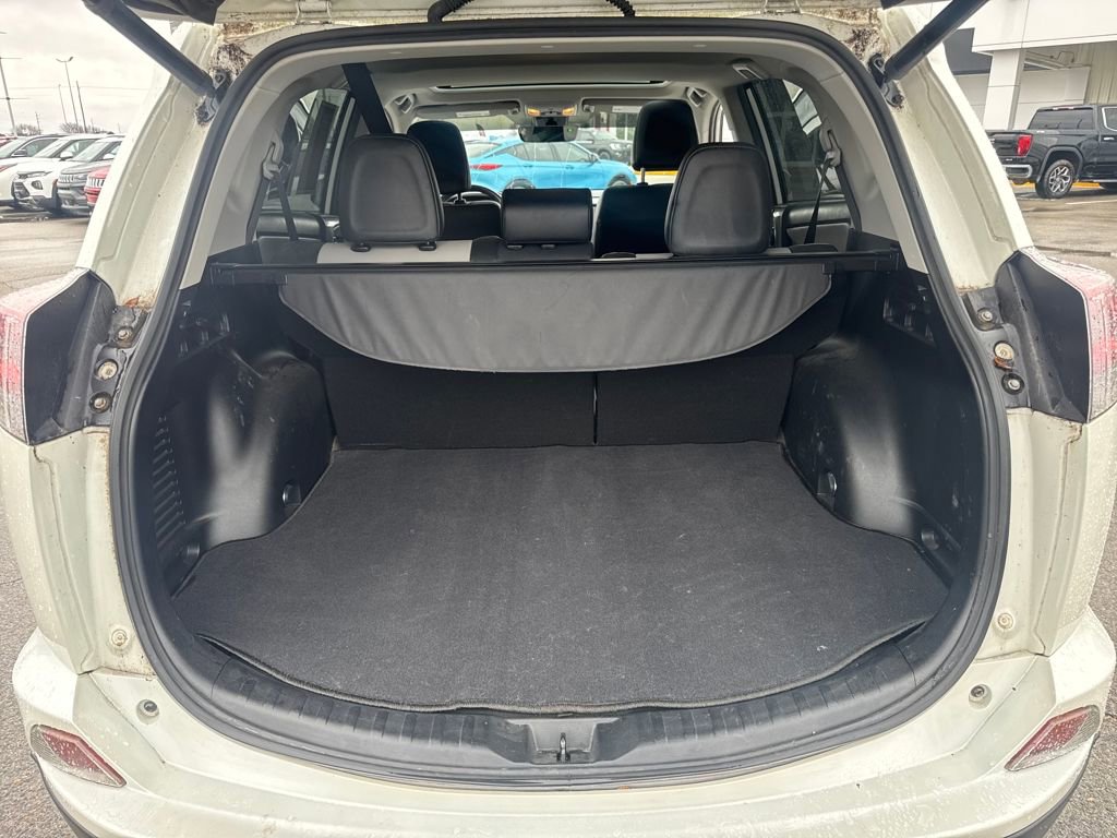 Used 2018 Toyota RAV4 Limited image 7