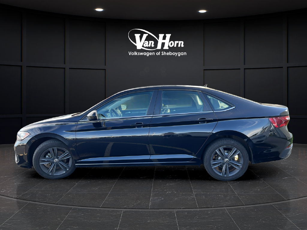 Used 2022 Volkswagen Jetta SE FWD image 4