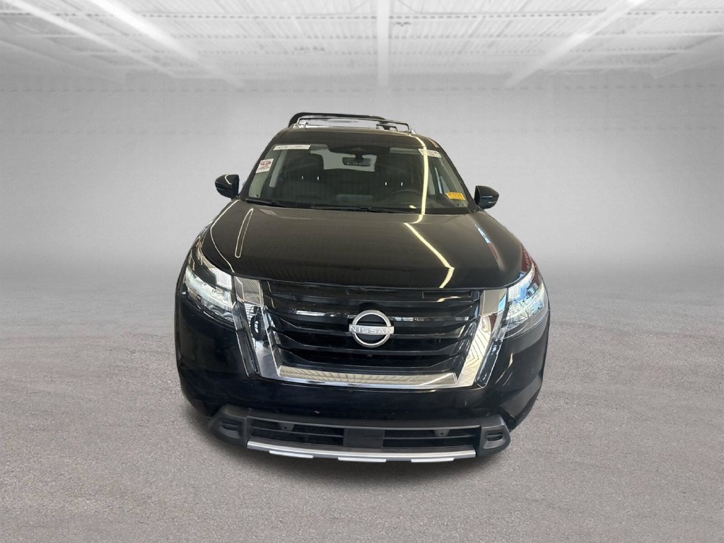 Used 2025 Nissan Pathfinder Platinum w/ Cargo Package AWD/4WD image 13