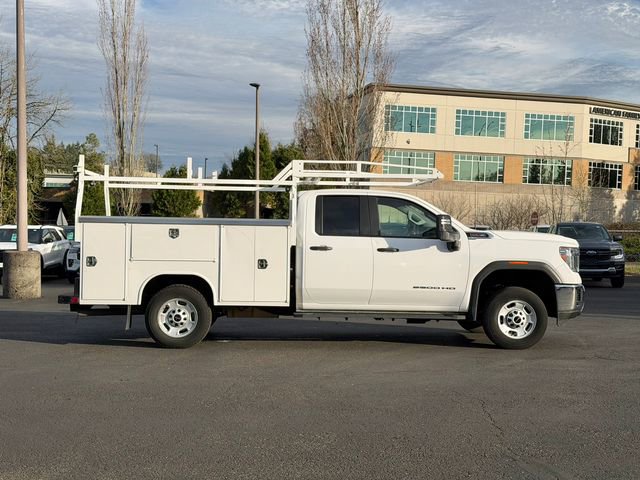 Used 2022 GMC Sierra 2500 Pro w/ Convenience Package image 2