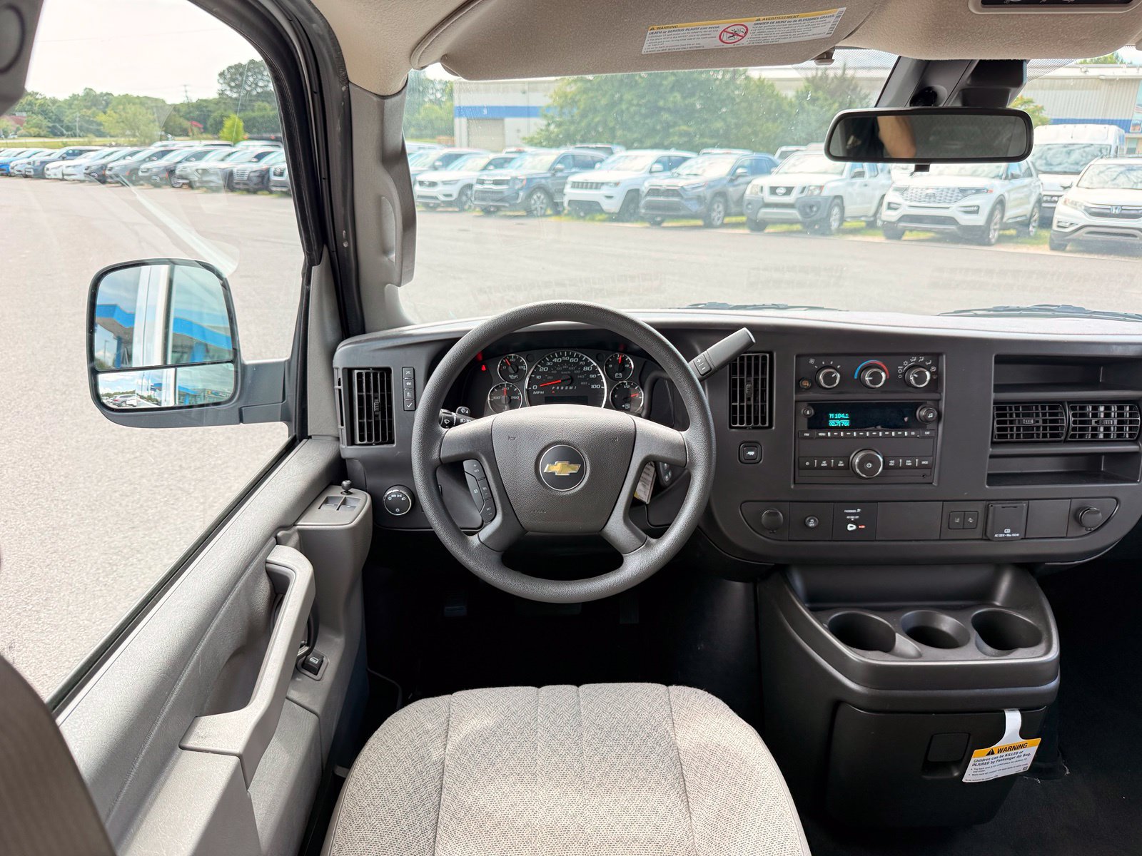 Used 2026 Chevrolet Express 3500 LT w/ LT Preferred Equipment Group RWD image 22
