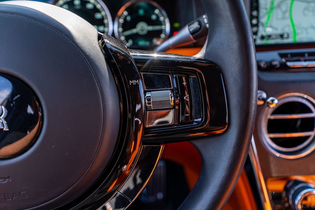 Used 2022 Rolls-Royce Cullinan w/ Technology Package AWD/4WD image 37