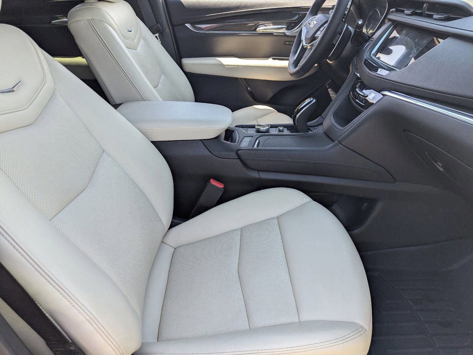 Used 2022 Cadillac XT5 Sportv image 12