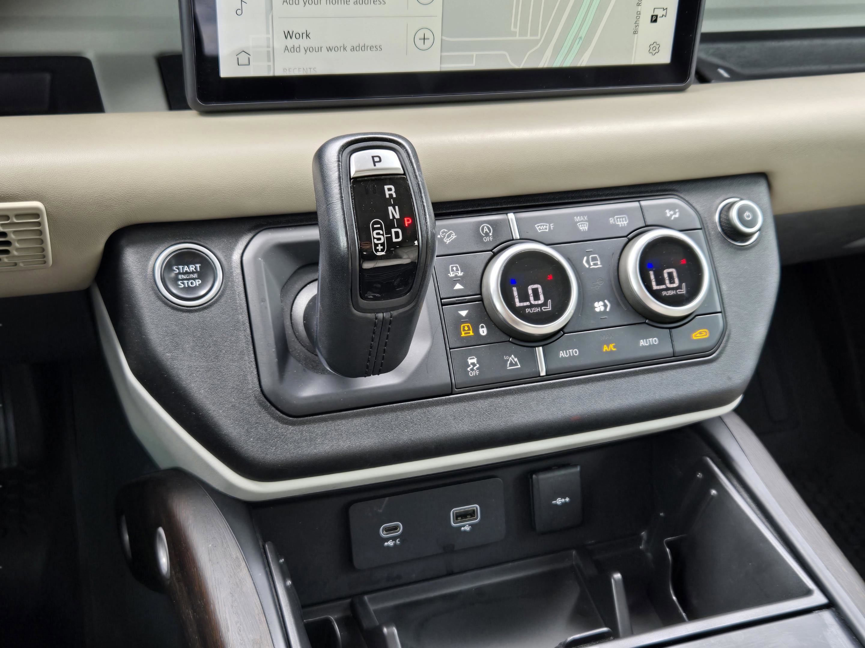 Used 2020 Land Rover Defender 110 HSE AWD/4WD image 19