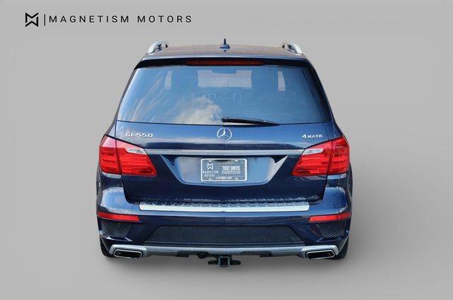 Used 2015 Mercedes-Benz GL 550 4MATIC image 8