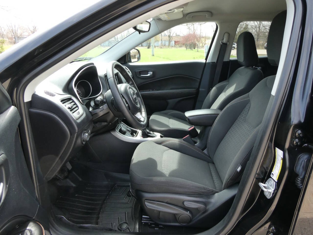Used 2019 Jeep Compass Sport AWD/4WD image 9