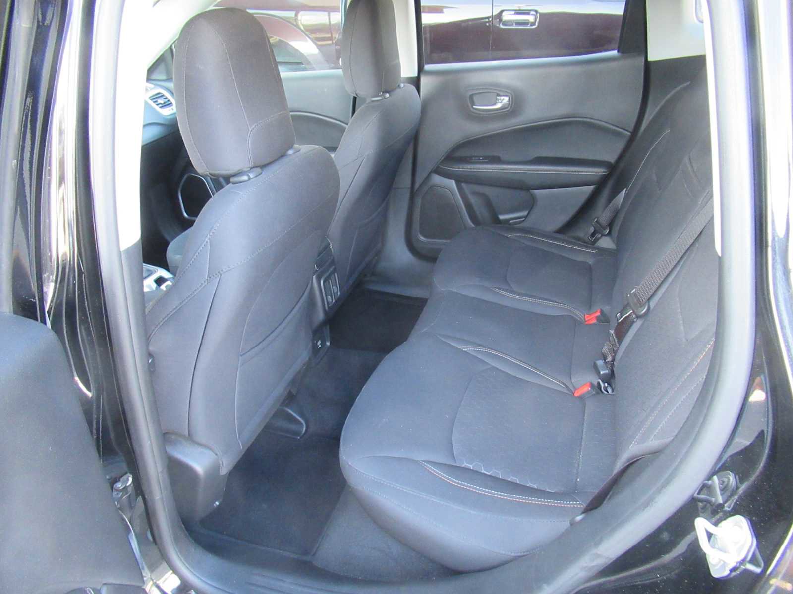 Used 2018 Jeep Compass Sport image 32