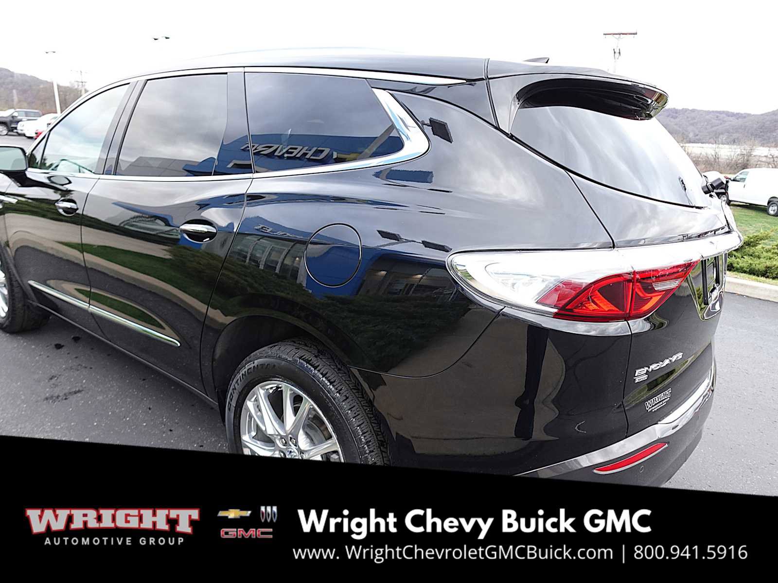 Used 2023 Buick Enclave Essence w/ Experience Buick Package image 5