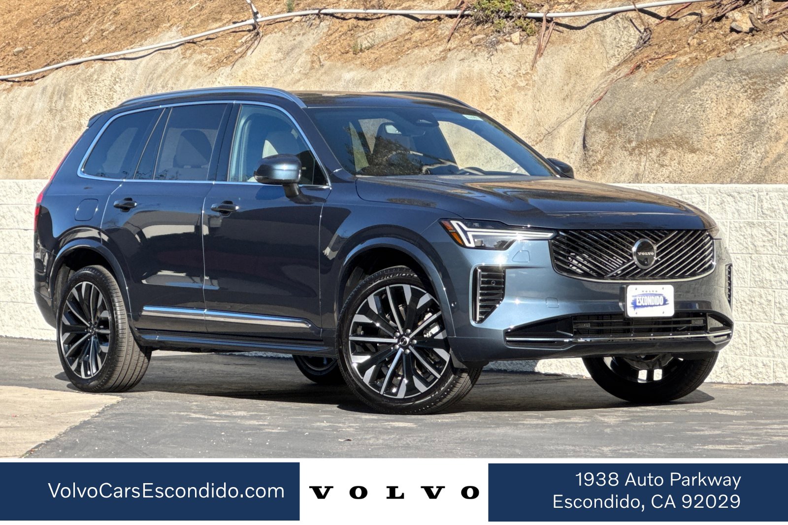 New 2026 Volvo XC90 B6 Plus