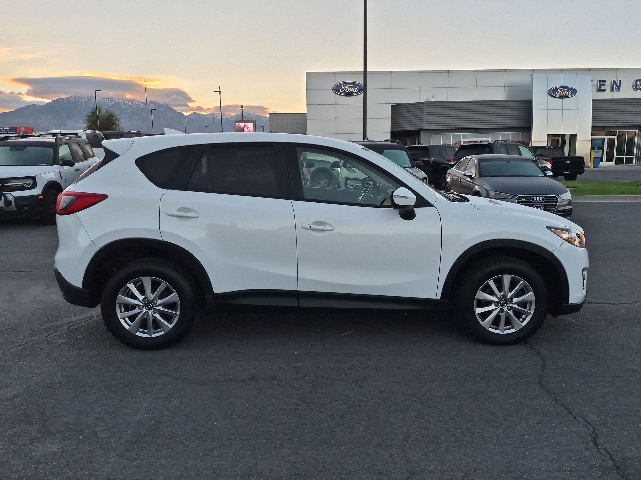 Used 2016 MAZDA CX-5 Touring AWD/4WD image 2