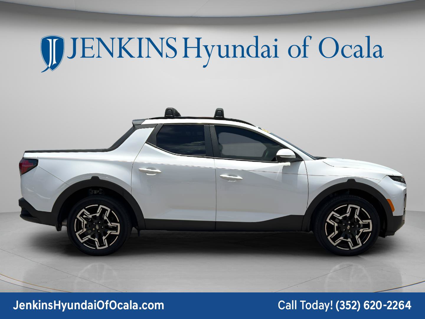 Certified 2025 Hyundai Santa Cruz Limited AWD/4WD image 2