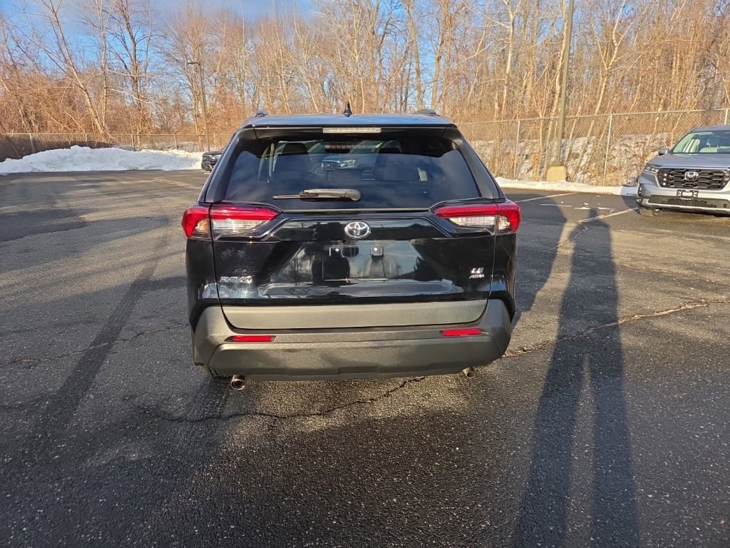 Used 2019 Toyota RAV4 LE w/ All Weather Liner Package image 4