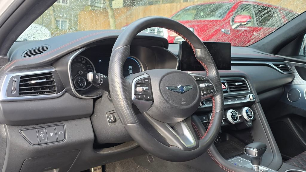 Used 2022 Genesis G70 3.3T w/ Sport Prestige Package image 10