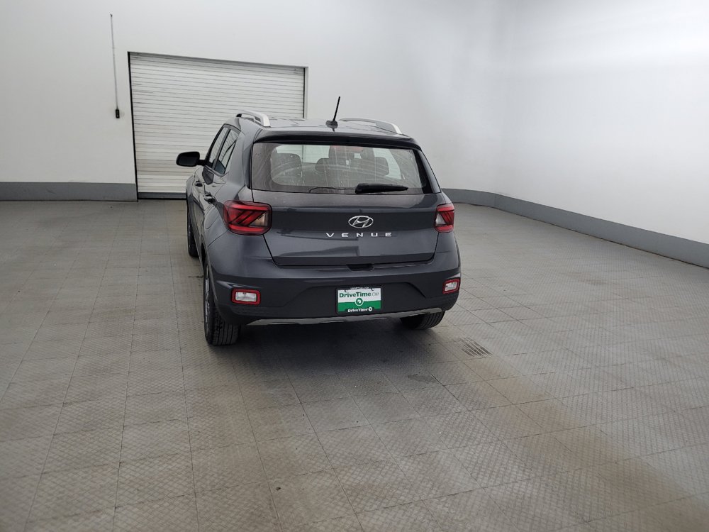Used 2024 Hyundai Venue SEL FWD image 6