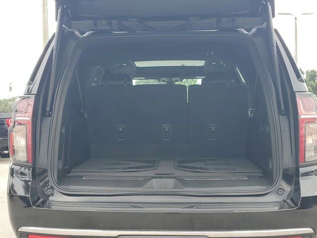 Used 2021 Chevrolet Suburban Premier w/ Premium Package image 13