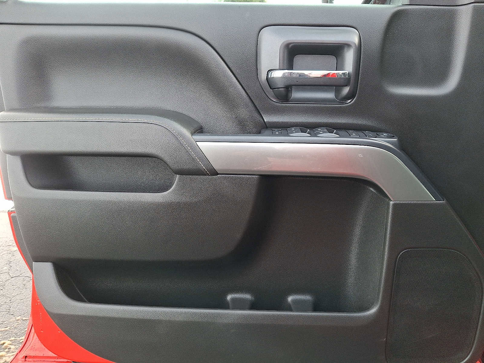 Used 2018 Chevrolet Silverado 1500 LT w/ All Star Edition image 12