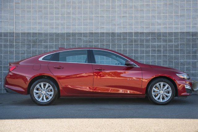 Used 2025 Chevrolet Malibu LT FWD image 4