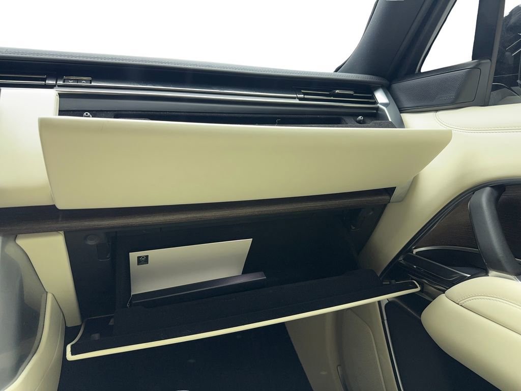 Used 2023 Land Rover Range Rover SE image 37