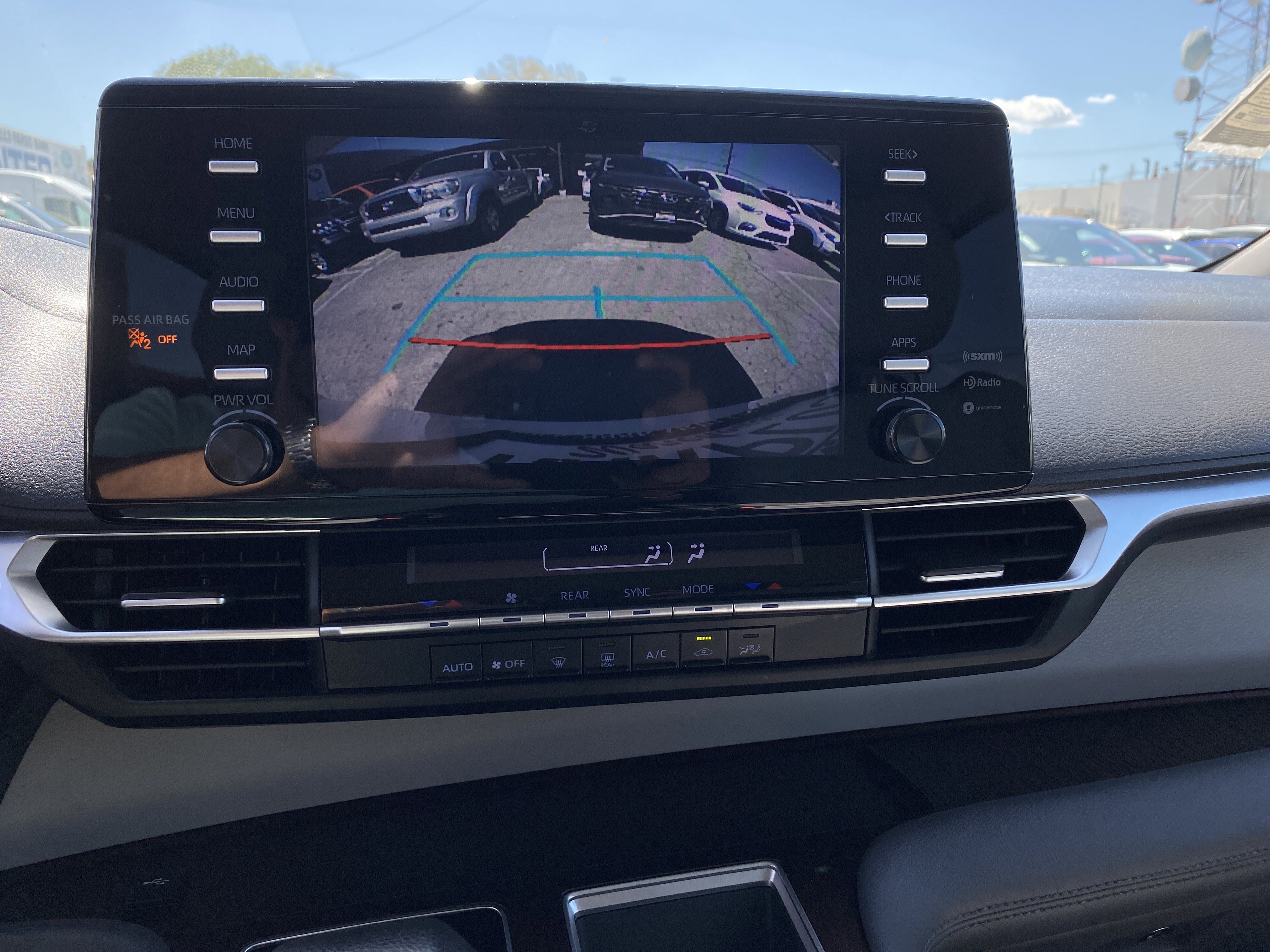 Used 2021 Toyota Sienna LE image 13