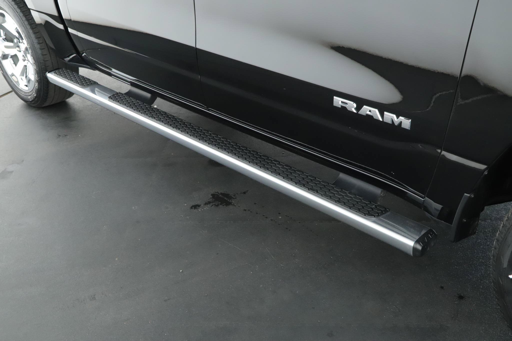 Used 2023 RAM 1500 Big Horn AWD/4WD image 18