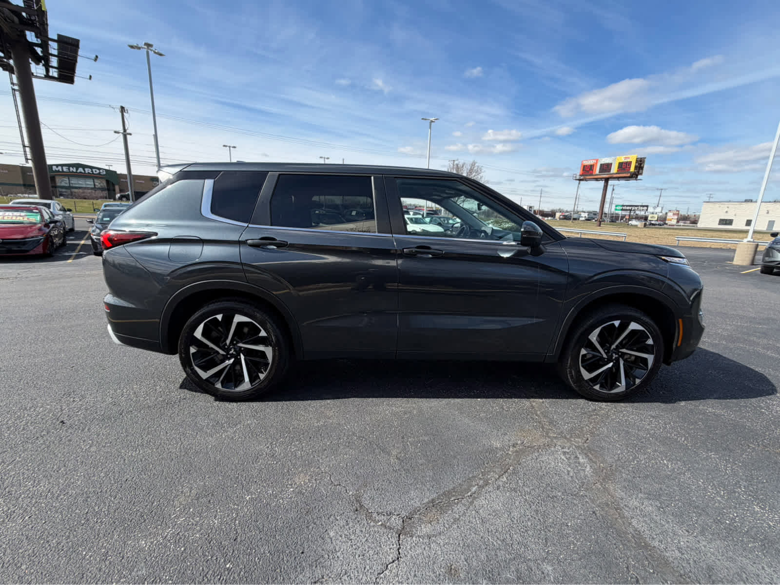 Used 2024 Mitsubishi Outlander SE AWD/4WD image 9
