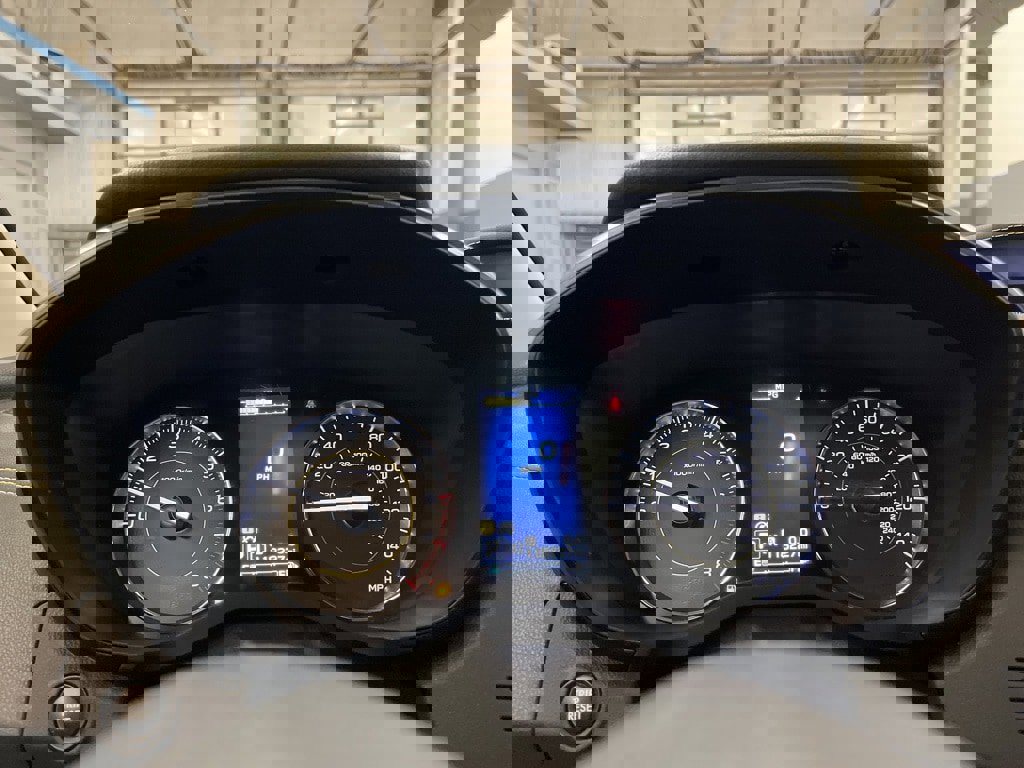 Used 2021 Subaru Crosstrek 2.5i Sport w/ Moonroof Package image 16