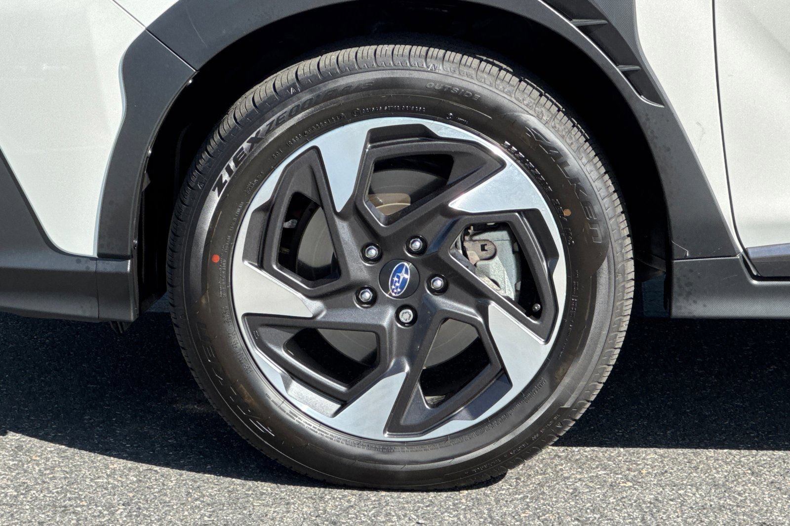 Certified 2025 Subaru Crosstrek 2.5i Limited w/ Crosstrek Mirror Package image 29