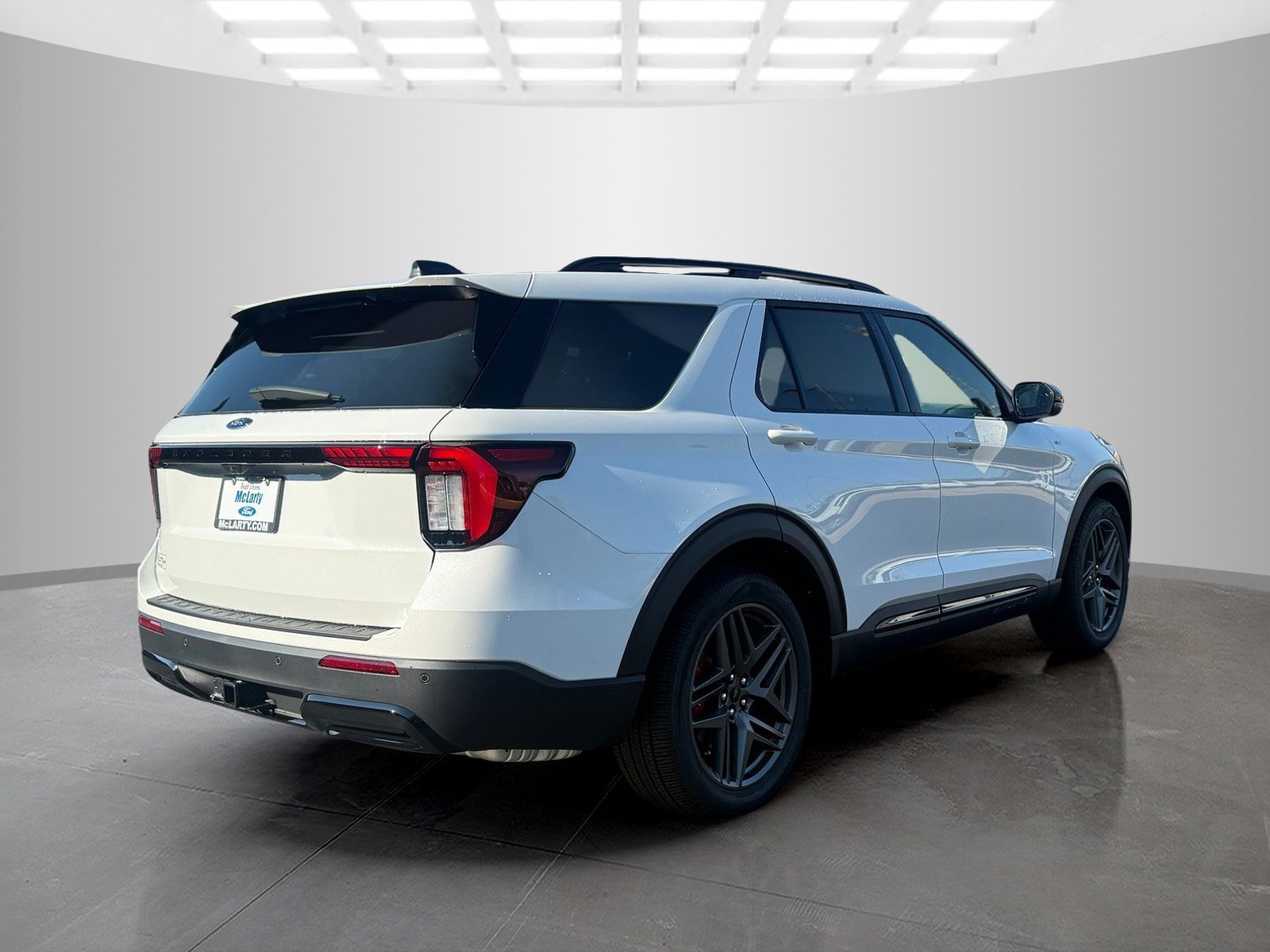 New 2026 Ford Explorer ST-Line w/ ST-Line Street Pack RWD image 3