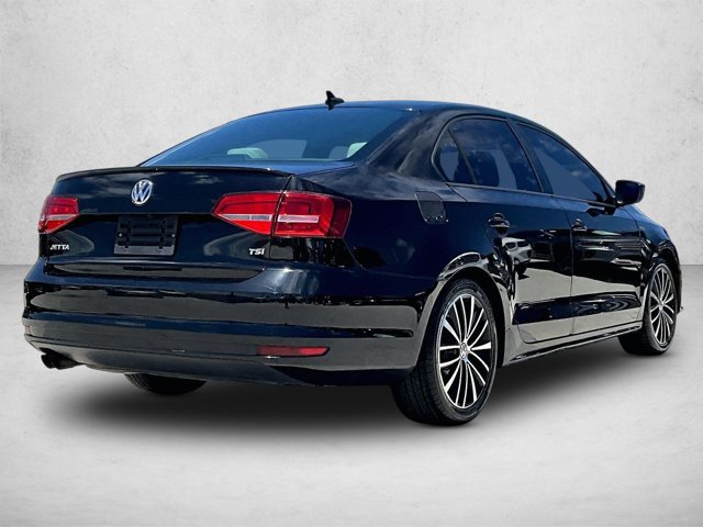 Used 2015 Volkswagen Jetta Sport FWD image 2