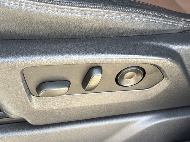 Used 2024 Chevrolet Silverado 3500 High Country w/ High Country Premium Package image 25