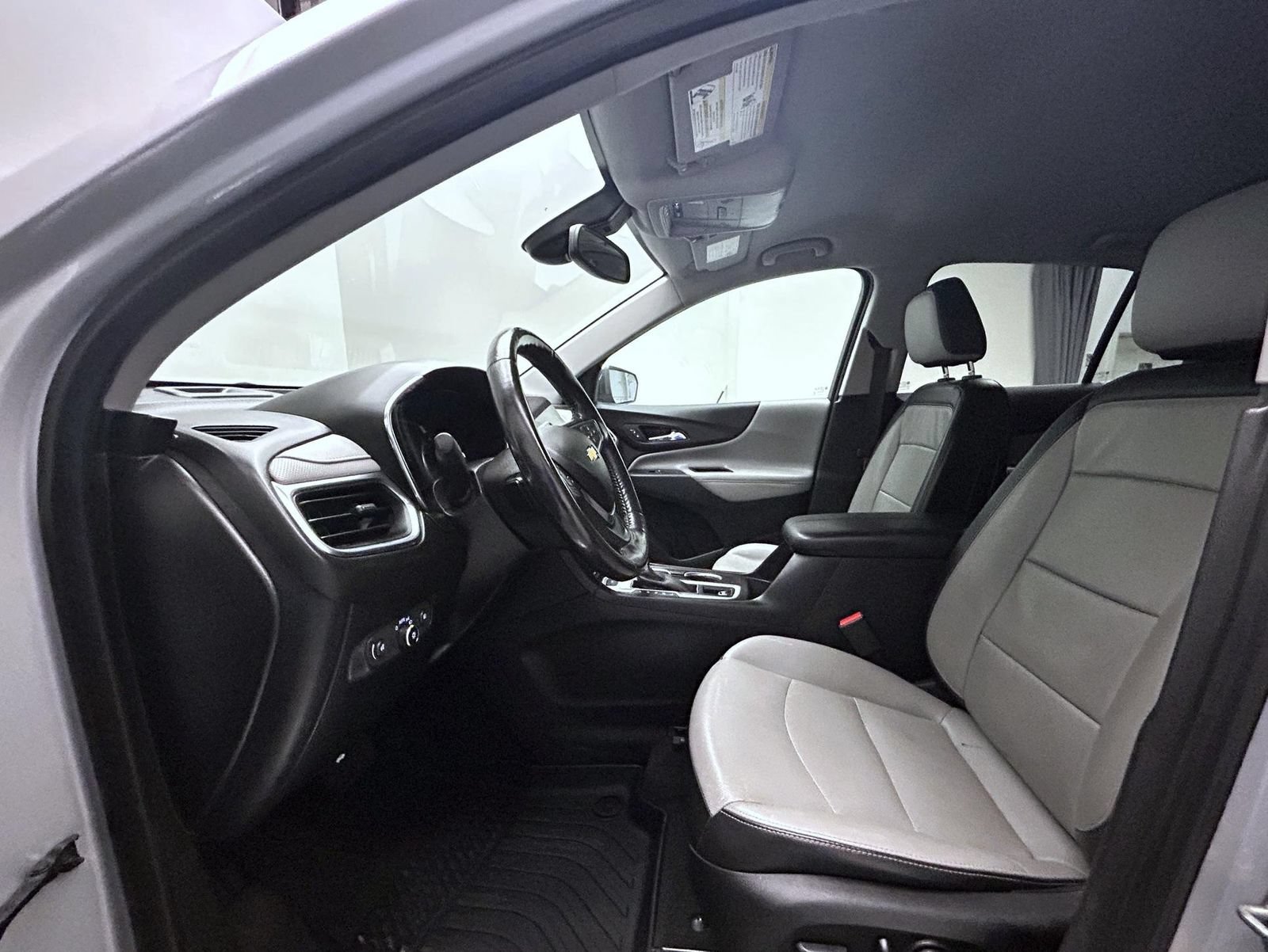 Used 2018 Chevrolet Equinox Premier AWD/4WD image 10