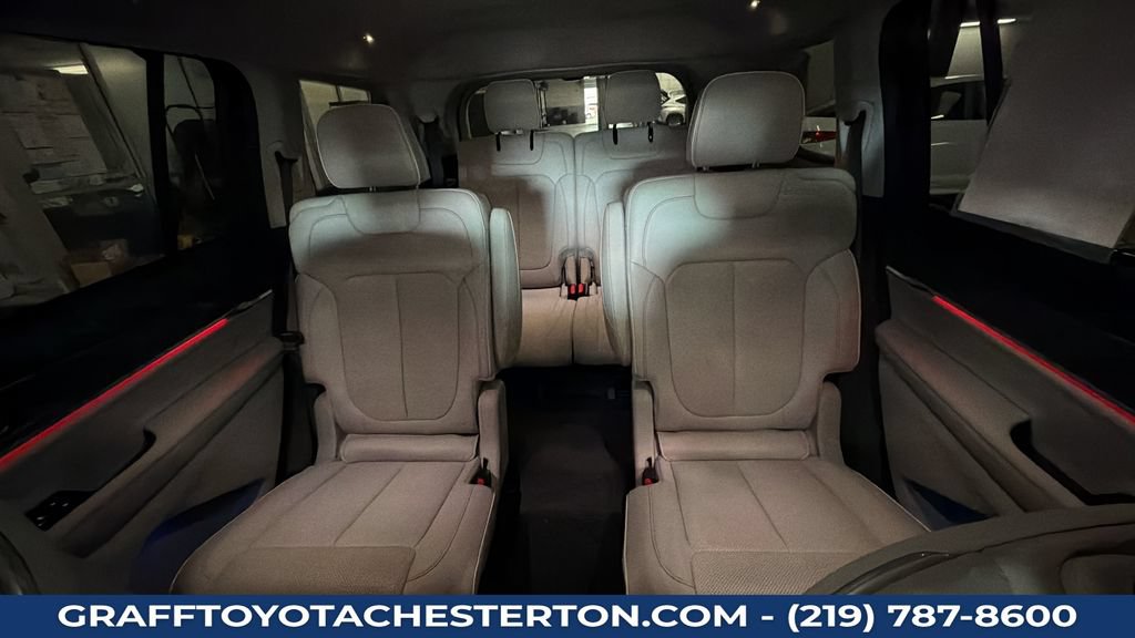 Used 2021 Jeep Grand Cherokee L Overland w/ Luxury Tech Group IV AWD/4WD image 15