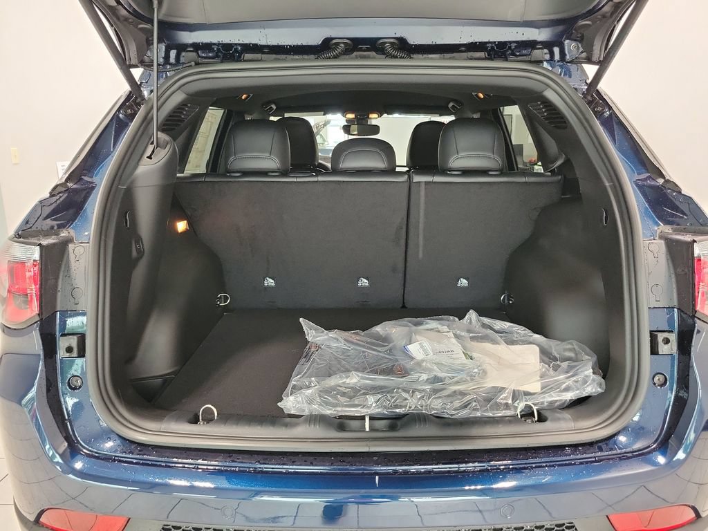 New 2026 Jeep Compass Trailhawk AWD/4WD image 10