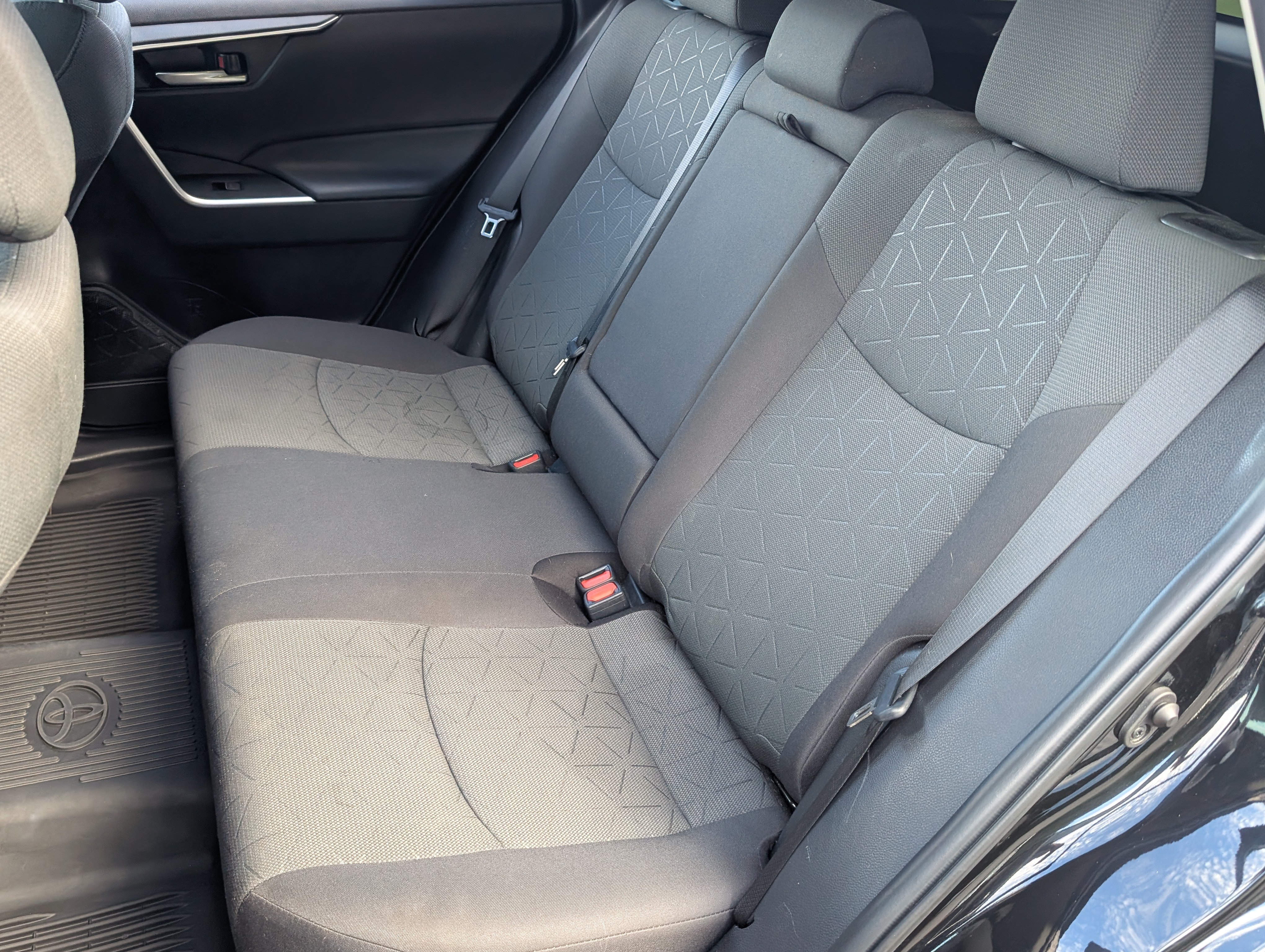 Used 2024 Toyota RAV4 XLE w/ Convenience Package AWD/4WD image 18