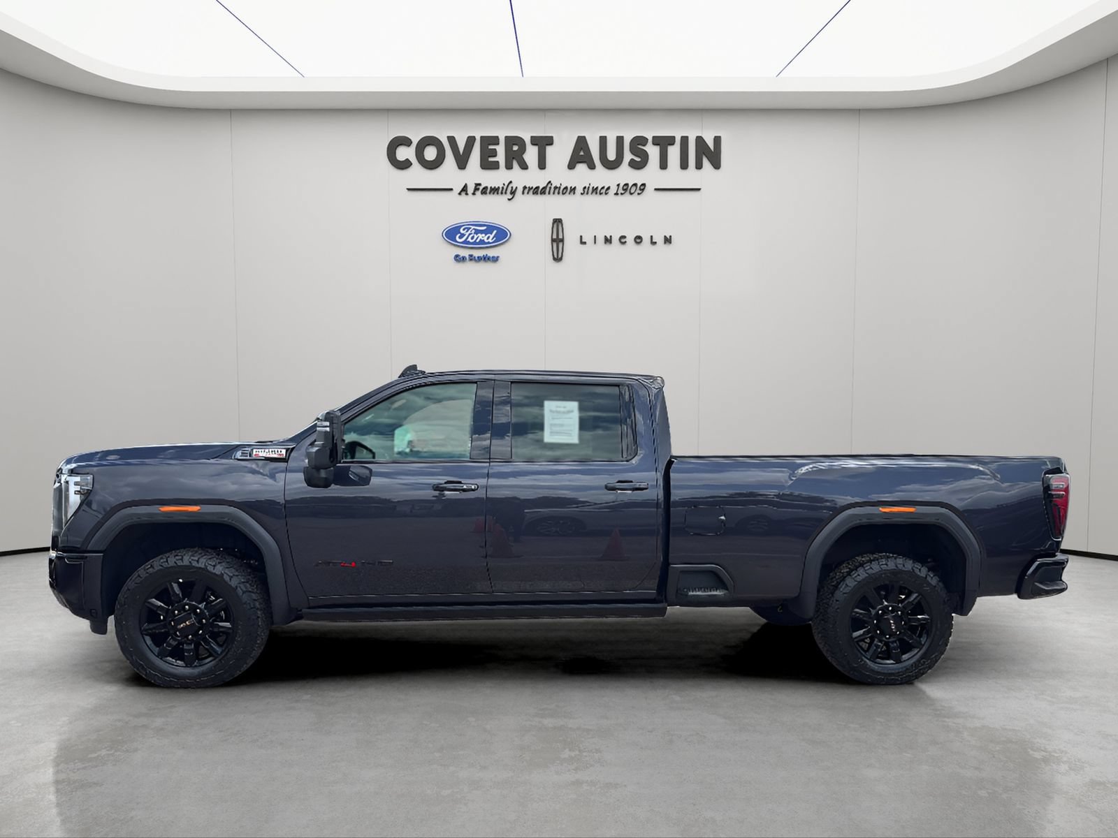 Used 2026 GMC Sierra 3500 AT4 w/ AT4 Premium Plus Package AWD/4WD image 2