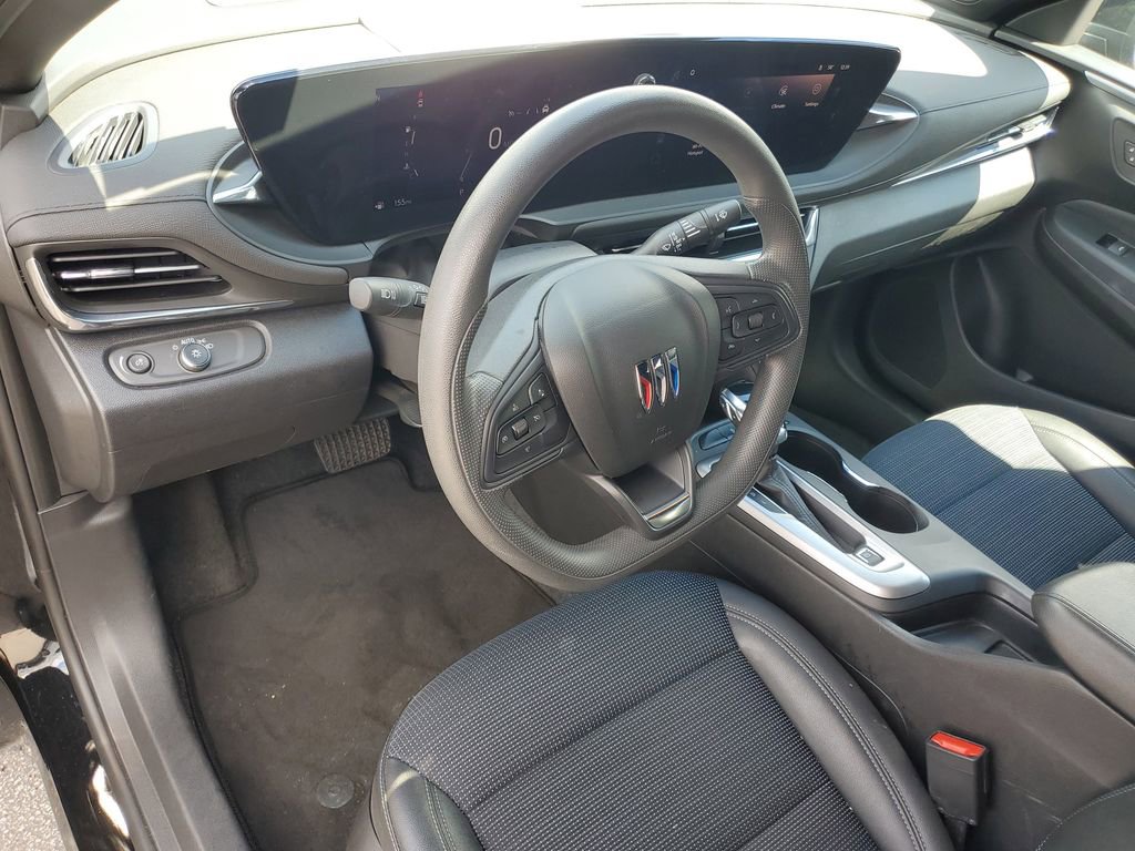 Used 2025 Buick Envista Preferred image 11