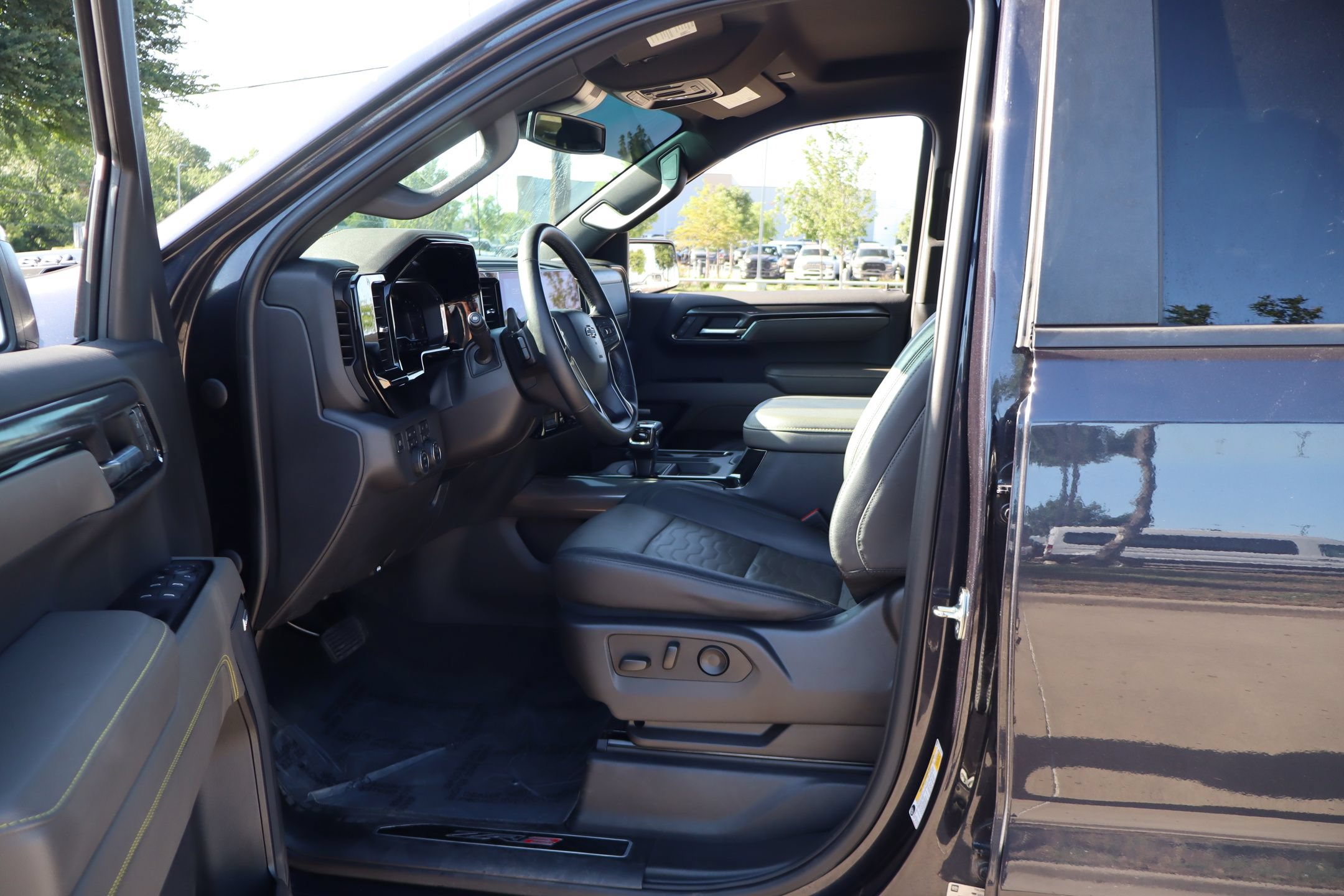 Used 2023 Chevrolet Silverado 1500 ZR2 AWD/4WD image 26