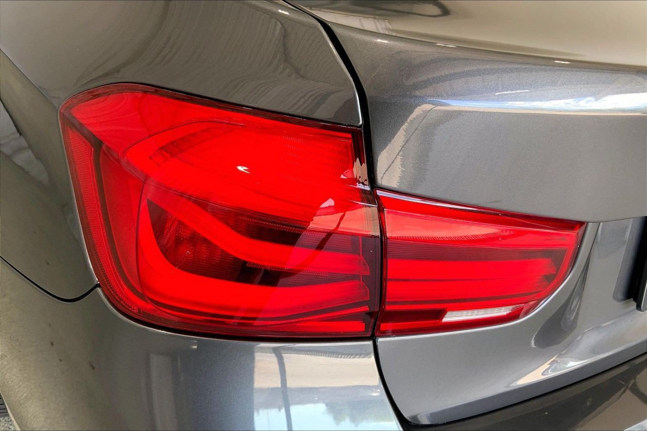 Used 2018 BMW 330i Sedan RWD image 29